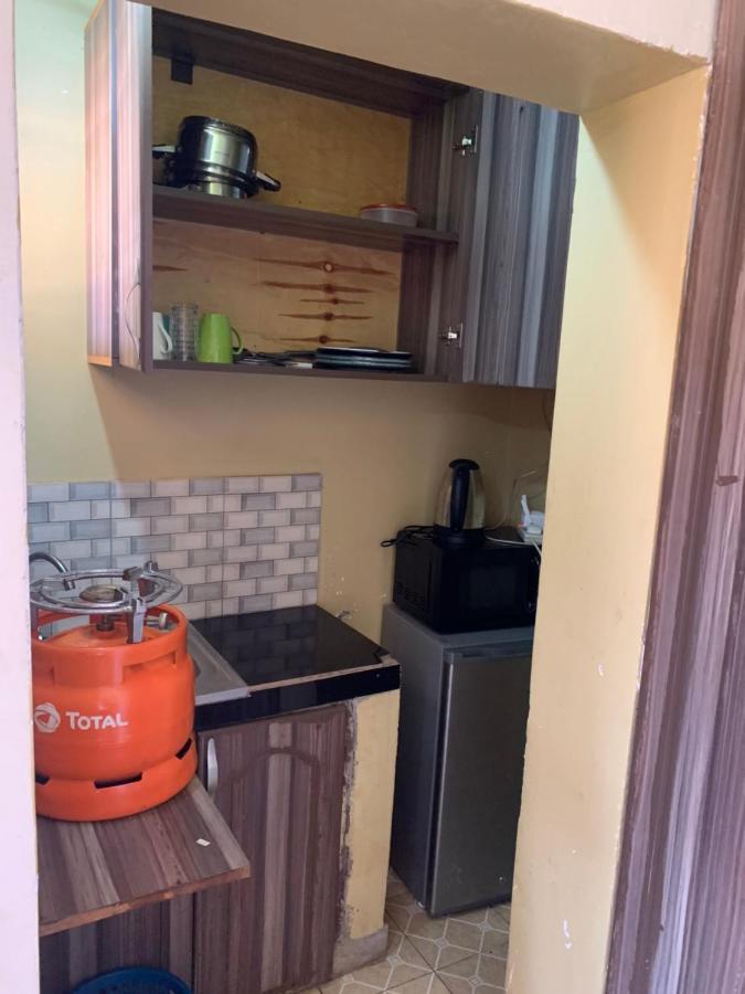 Lark Suites -Bukoto Кампала Экстерьер фото