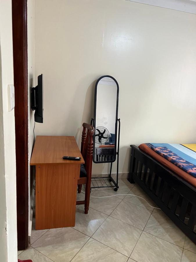 Lark Suites -Bukoto Кампала Экстерьер фото